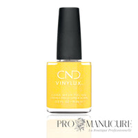 CND-VINYLUX-CATCHING-LIGHT